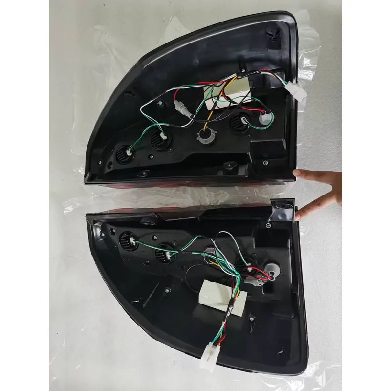 Auto Repair Shop - プラド FJ120 03-08用改造テールランプ 工場直販 チューニング自動車部品 修理工場およびグローバル向け卸売